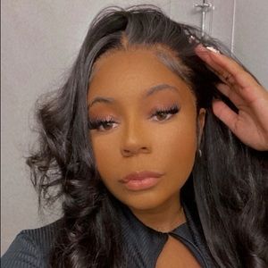 Meet your Posher, Desiree